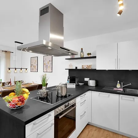 Inhome Parken - Kueche - Tv - Terrasse - Balkon شقة كْرايلتْسهايم