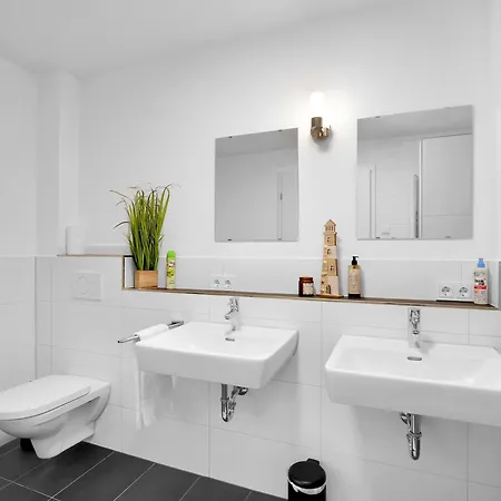 Inhome Parken - Kueche - Tv - Terrasse - Balkon