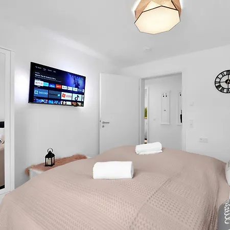 Inhome Parken - Kueche - Tv - Terrasse - Balkon كْرايلتْسهايم