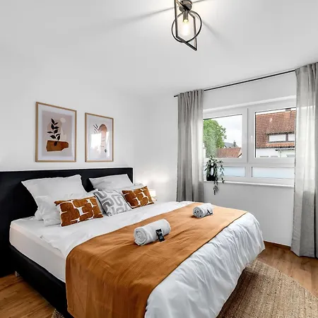 Inhome Parken - Kueche - Tv - Terrasse - Balkon * كْرايلتْسهايم