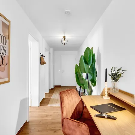 Inhome Parken - Kueche - Tv - Terrasse - Balkon